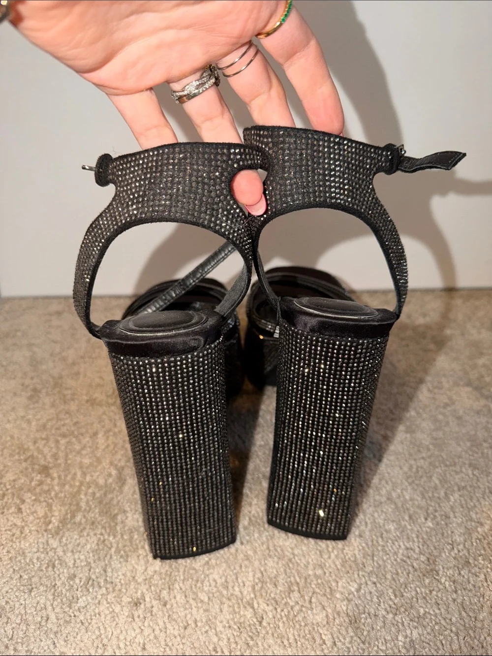 Zara never worn